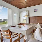 Ferienhaus Three-bedroom With A Fireplace In