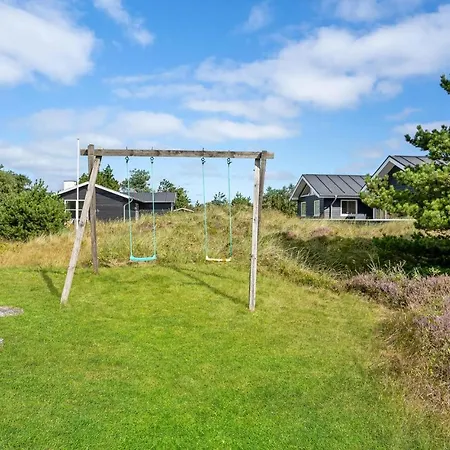 Three-bedroom With A Fireplace In Romo Feriehus