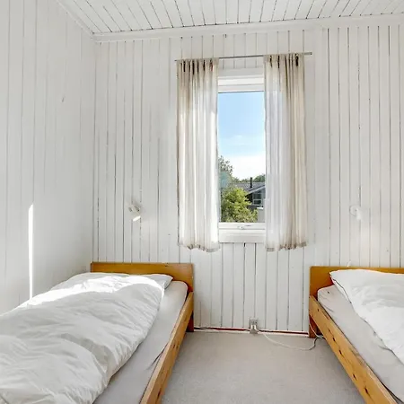 Three-bedroom With A Fireplace In Romo *