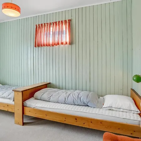 Three-bedroom With A Fireplace In Romo Feriehus